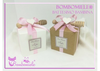 Bomboniera o Segnaposto per battesimo Bambina vasetto miele gr 80 in scatolina 7x7 - 5 confetti e spargimiele come opzione